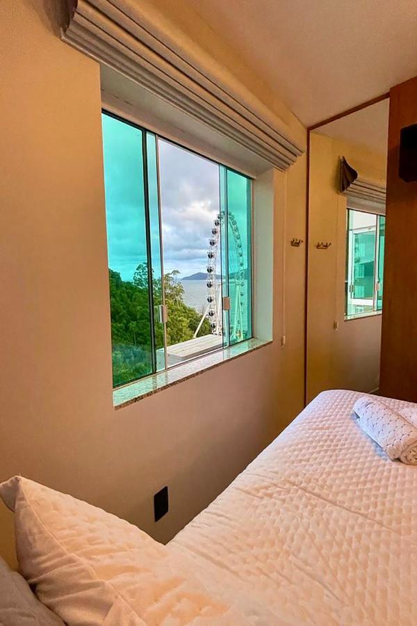 De Frente O Mar Em Apartamento Balneario Camboriu